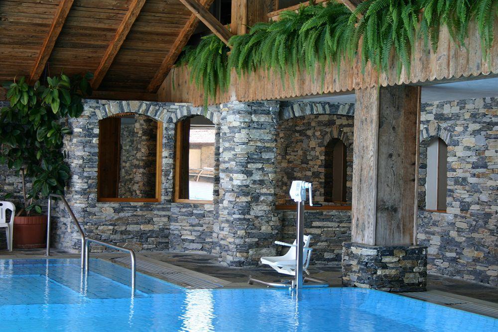 Hostellerie du Pas de l'Ours Relais et Châteaux Crans-Montana Exterior foto