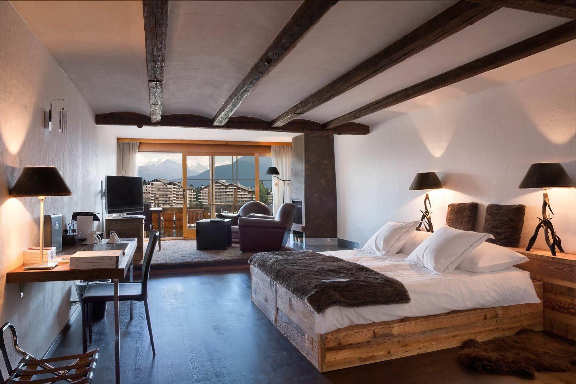 Hostellerie du Pas de l'Ours Relais et Châteaux Crans-Montana Exterior foto