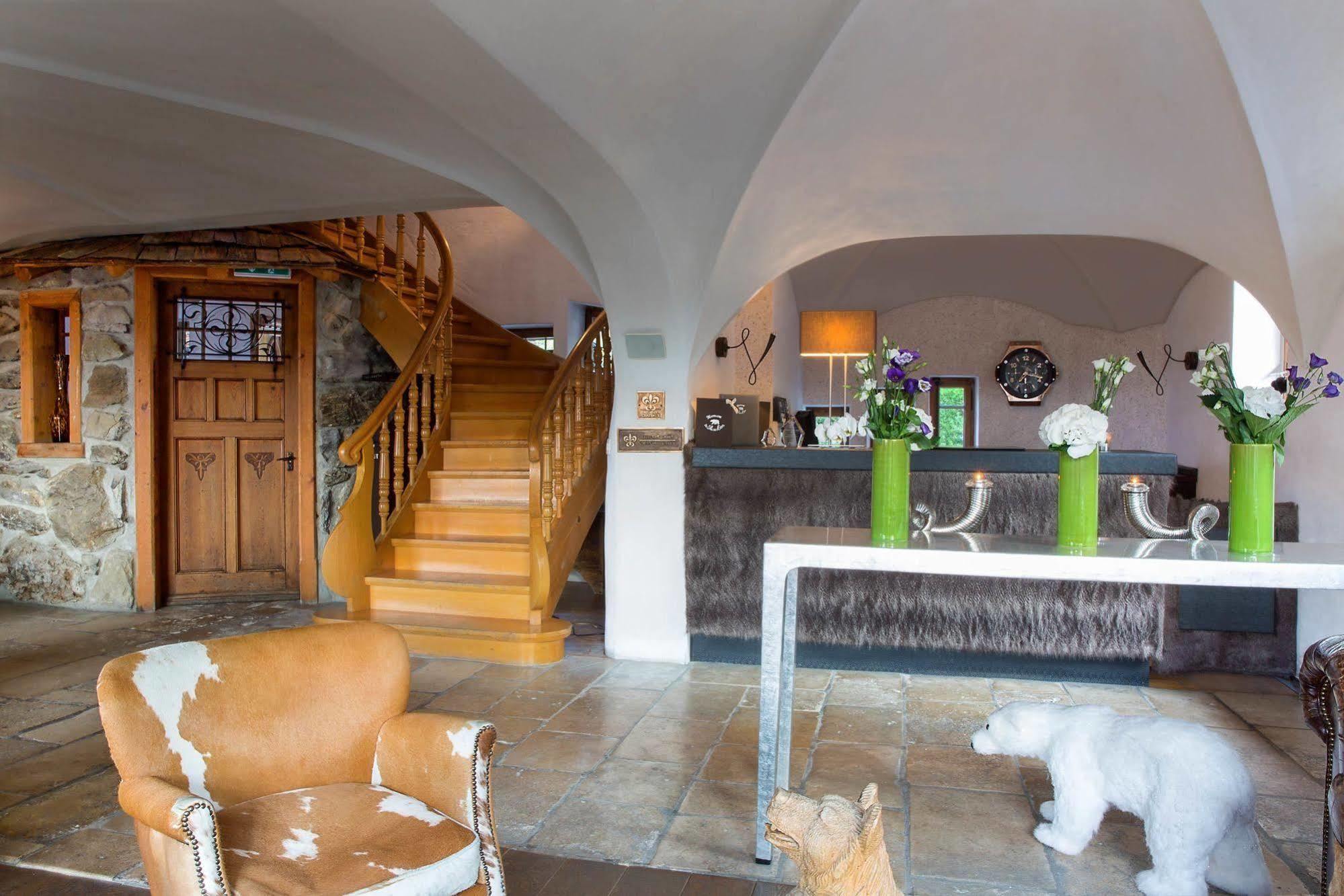 Hostellerie du Pas de l'Ours Relais et Châteaux Crans-Montana Exterior foto